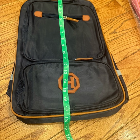 Back Packs - Picture 3 of 16